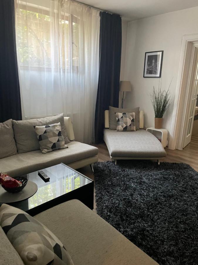 Old Centre - Unforgettable House Apartment Bucharest
